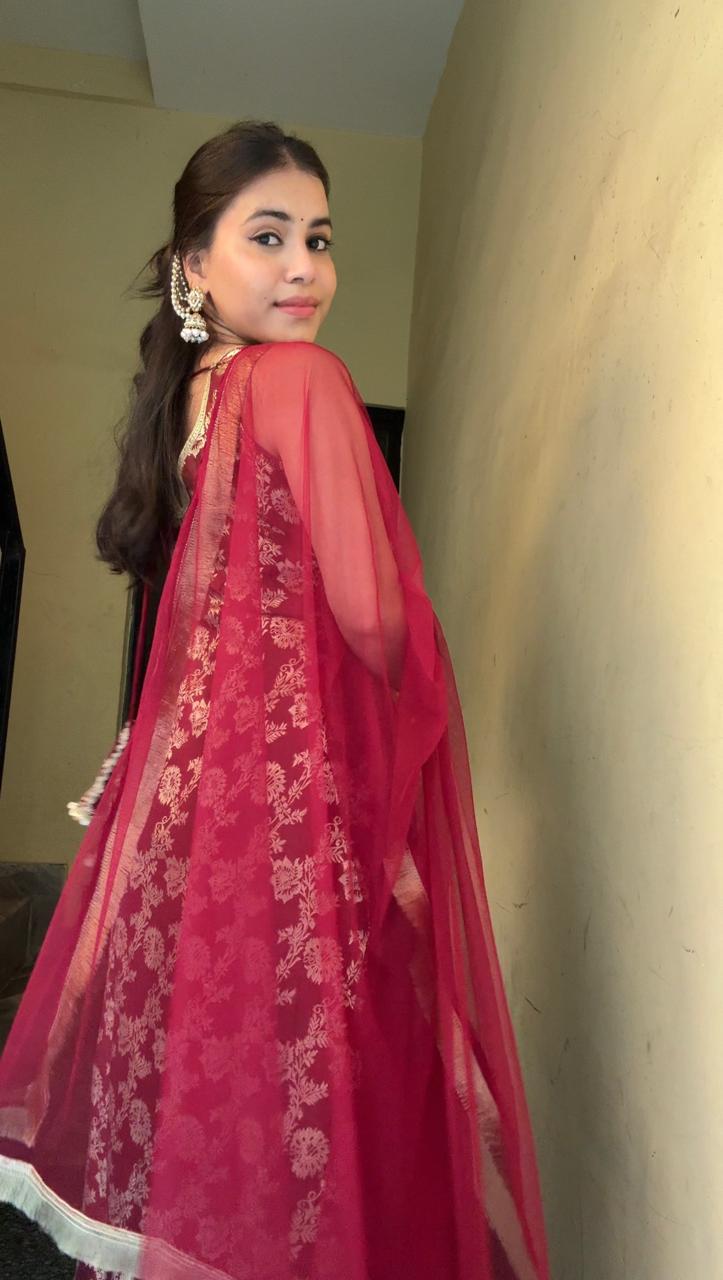 Zareen Kurta Set